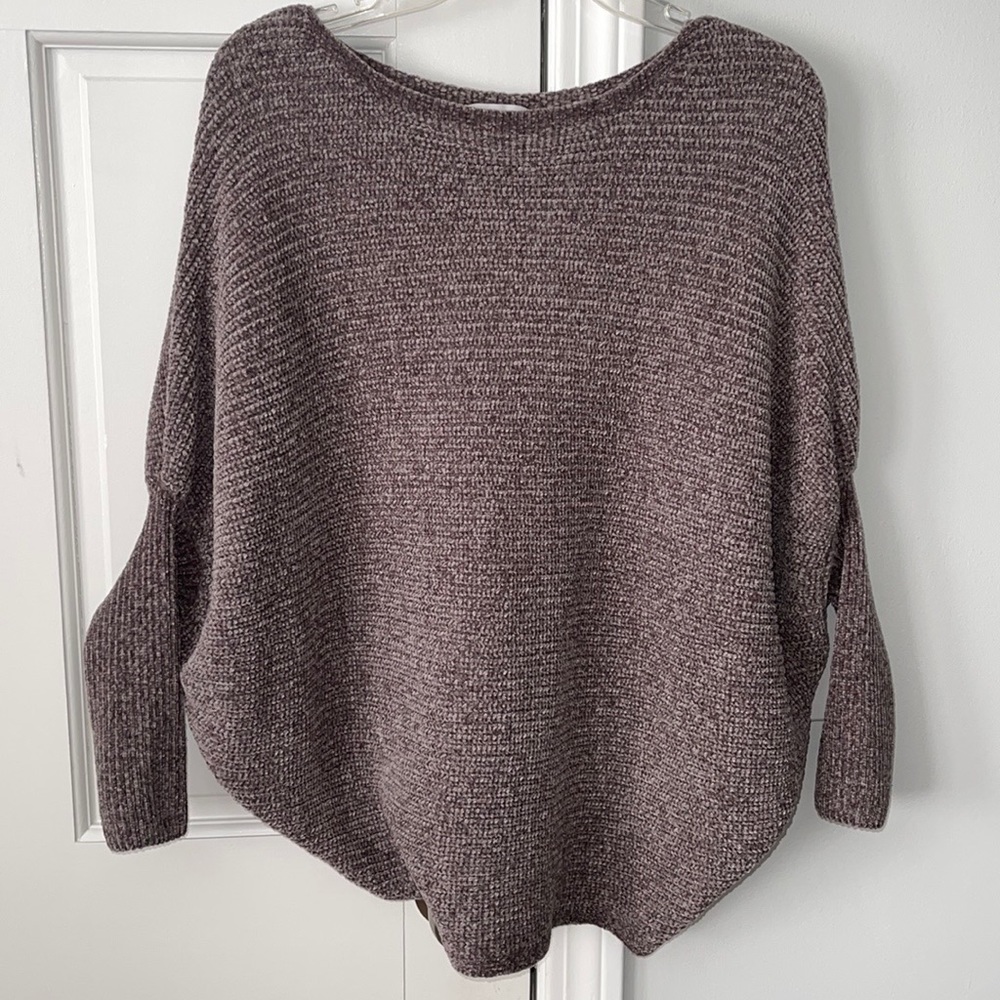 Brown sweater 🤎